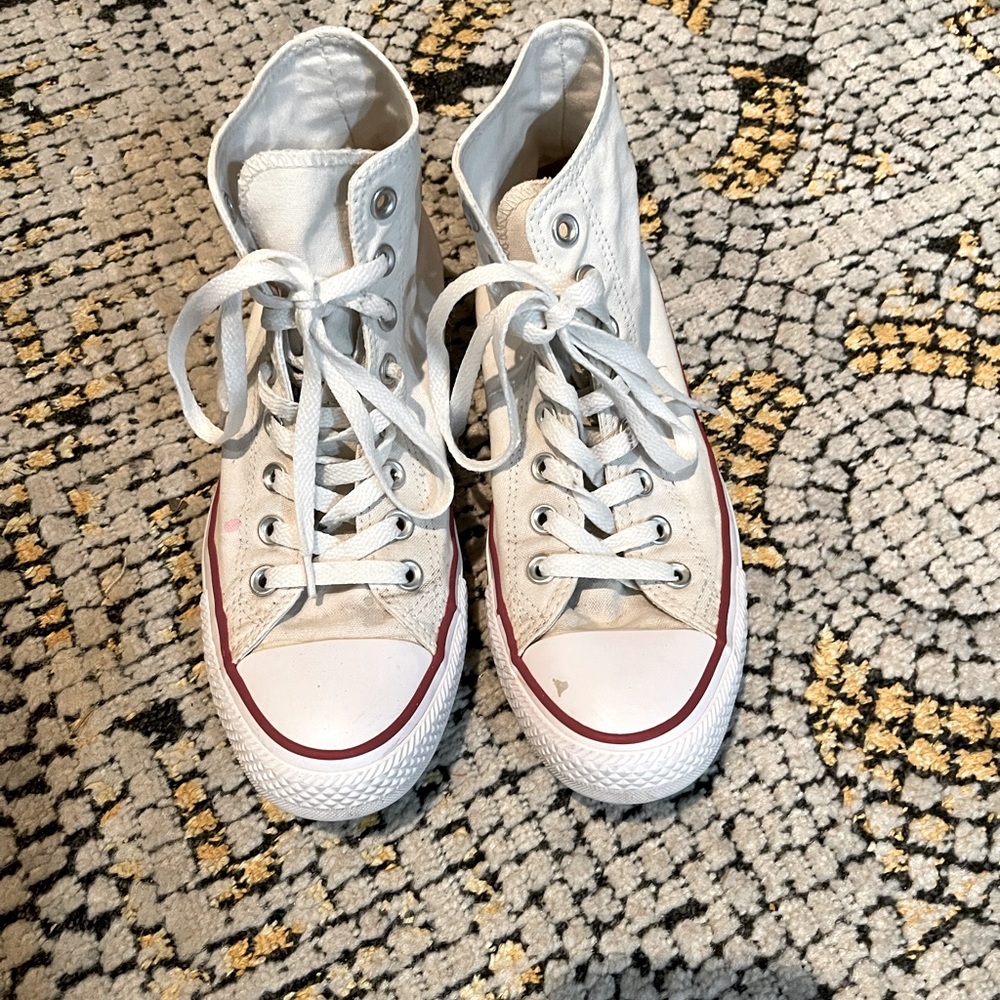 White high top converse sz 7 men 9 women